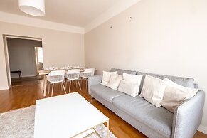 2ndhomes Top Floor 3BR Apartment w Sauna