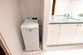 2ndhomes Top Floor 3BR Apartment w Sauna