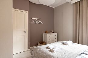 2ndhomes Bright & Spacious 5BR Apartment