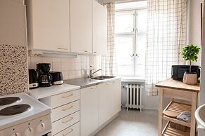 2ndhomes Bright & Spacious 5BR Apartment