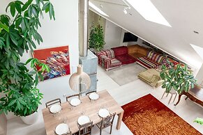 2ndhomes 2BR Penthouse w Terrace&Sauna