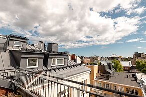 2ndhomes 2BR Penthouse w Terrace&Sauna