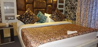 Goroomgo Rooma Srinagar