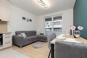 Family Apartment Białołęka by Renters