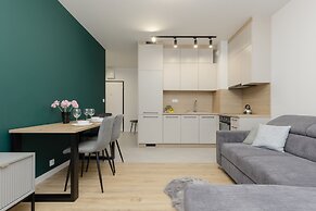 Family Apartment Białołęka by Renters