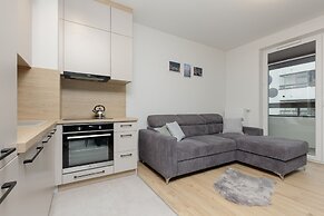 Family Apartment Białołęka by Renters