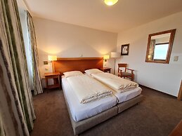 Hotel Waldquelle - Baumhaushotel Aerzen