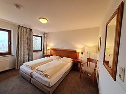 Hotel Waldquelle - Baumhaushotel Aerzen