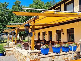 Hotel Waldquelle - Baumhaushotel Aerzen