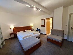 Hotel Waldquelle - Baumhaushotel Aerzen