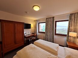 Hotel Waldquelle - Baumhaushotel Aerzen