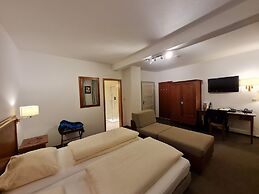 Hotel Waldquelle - Baumhaushotel Aerzen