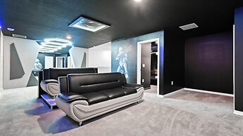 VR Loft Theater Game Room 10br Villa w Pool Spa