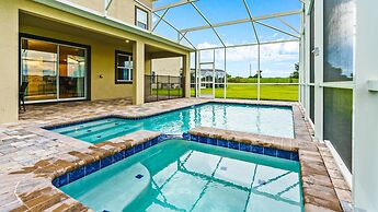 No Rear Neighbors 8br Villa w Private Pool Spa