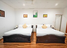 Ibex Resorts, Valparai (Mistly)