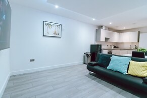 Stunning 1-bed Apartment in Purley