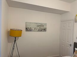Delightful Delta-studio Apt,walk-2leeds City,wifi