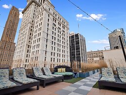 Cincinnati City Club Apartments by Airriva