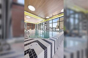 Cincinnati City Club Apartments by Airriva