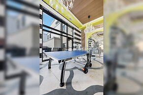 Cincinnati City Club Apartments by Airriva