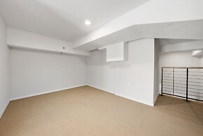 Cincinnati City Club Apartments by Airriva