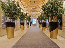 Cincinnati City Club Apartments by Airriva