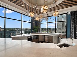 Cincinnati City Club Apartments by Airriva