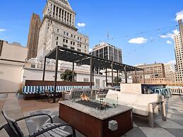 Cincinnati City Club Apartments by Airriva