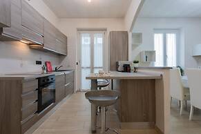 Modern House Santa Rita by Wonderful Italy