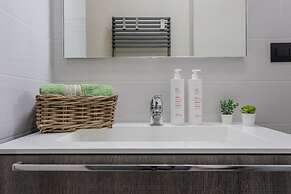 Modern House Santa Rita by Wonderful Italy