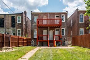 Cozy Family Home - Walk to MO Botanical Gardens