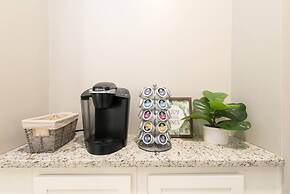 Cozy Family Home - Walk to MO Botanical Gardens