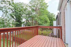 Cozy Family Home - Walk to MO Botanical Gardens