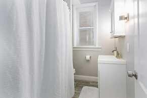 Cozy Family Home - Walk to MO Botanical Gardens