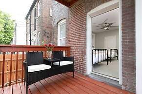 Cozy Family Home - Walk to MO Botanical Gardens