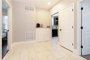 Cozy Family Home - Walk to MO Botanical Gardens