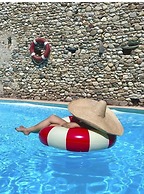 Les Cailloux Dorés