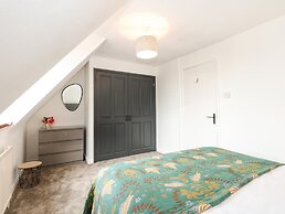 Harvey's Holiday House