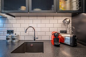 New Soho 13- Top Center Black & White