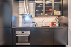 New Soho 13- Top Center Black & White