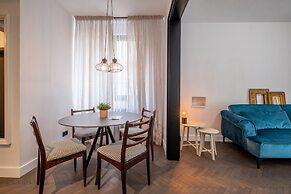 New Soho 13- Top Center Black & White