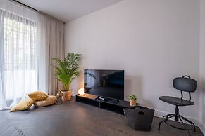 New Soho 13- Top Center Black & White