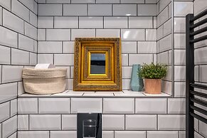 New Soho 13- Top Center Black & White