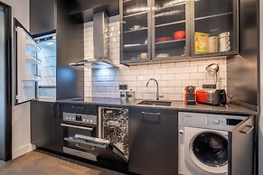 New Soho 13- Top Center Black & White