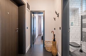 New Soho 13- Top Center Black & White