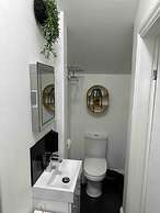 Remarkable 1-bed Seaview Beach Apartment Barmouth