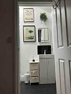 Remarkable 1-bed Seaview Beach Apartment Barmouth