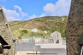 Remarkable 1-bed Seaview Beach Apartment Barmouth