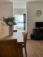 Remarkable 1-bed Seaview Beach Apartment Barmouth