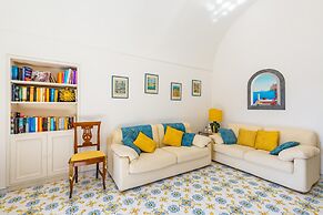 Capri Turquoise by Napoliapartments